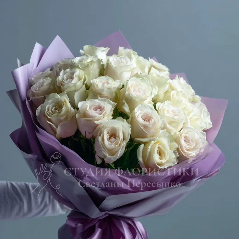 Белые розы &laquo;Нежность вечера&raquo;