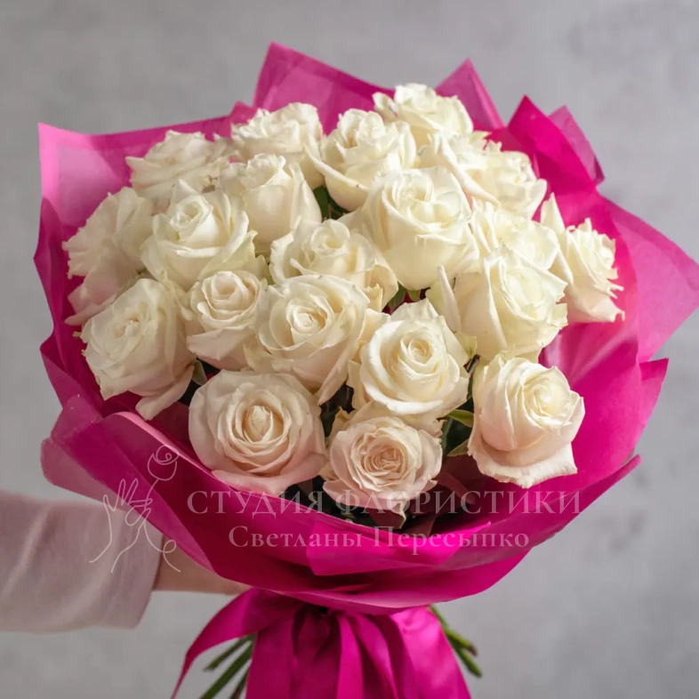 Белые розы &laquo;Чистота сердца&raquo;