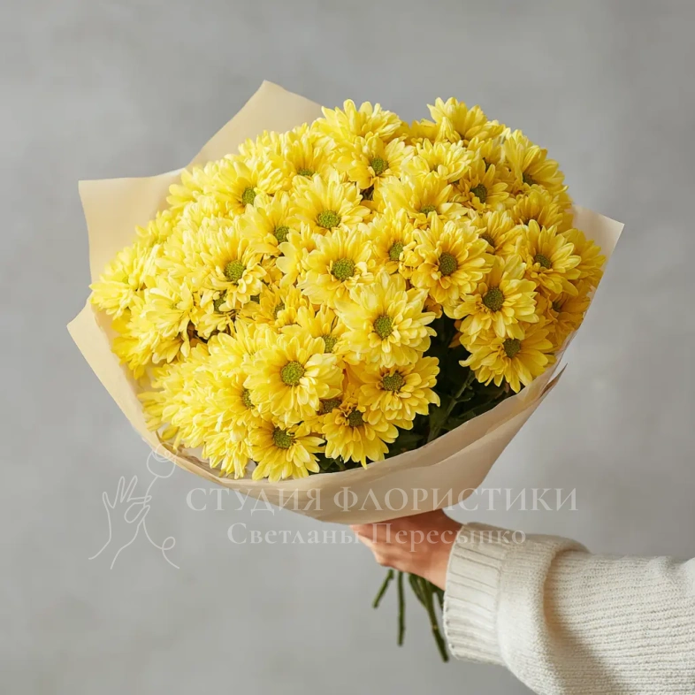 Монобукет из желтых кустовых хризантем