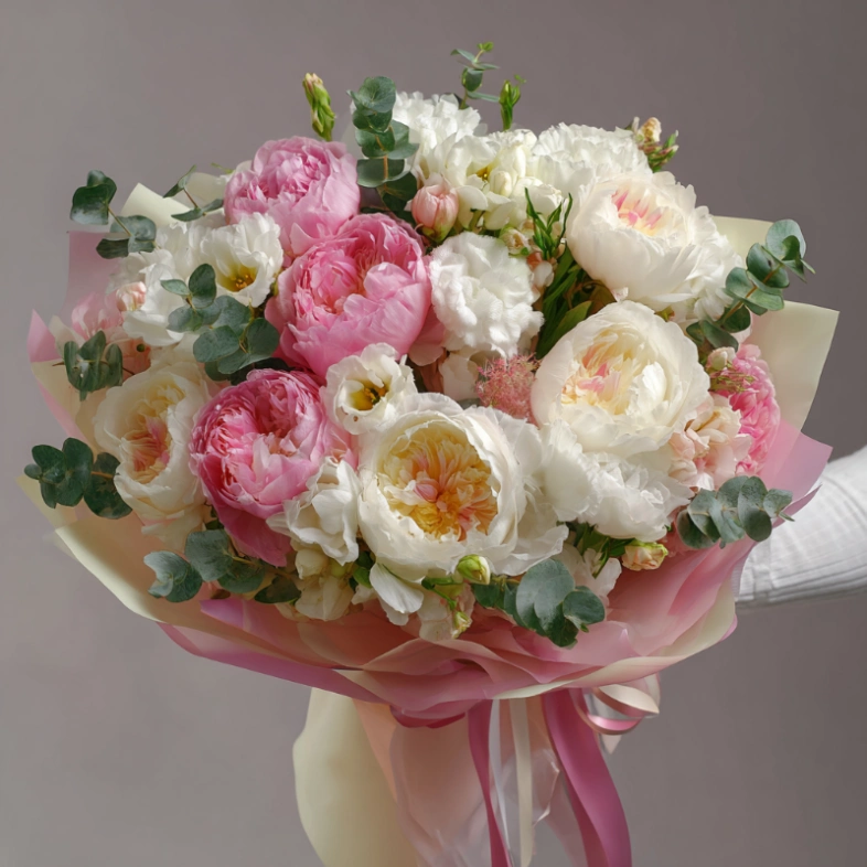 Букет с пионами &laquo;Зефирная фантазия&raquo;