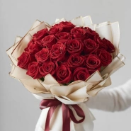 Красные розы &laquo;Рубиновое сияние&raquo; 0